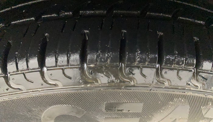 2019 Datsun Redi Go S 1.0 AMT, Petrol, Automatic, 27,599 km, Right Front Tyre Tread