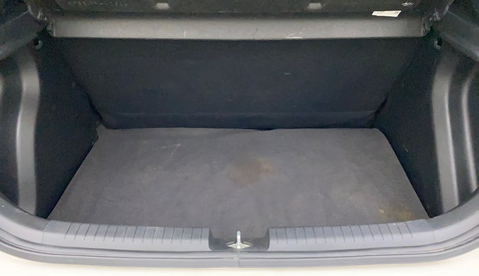 2017 Hyundai Elite i20 SPORTZ 1.2, Petrol, Manual, 6,085 km, Boot Inside