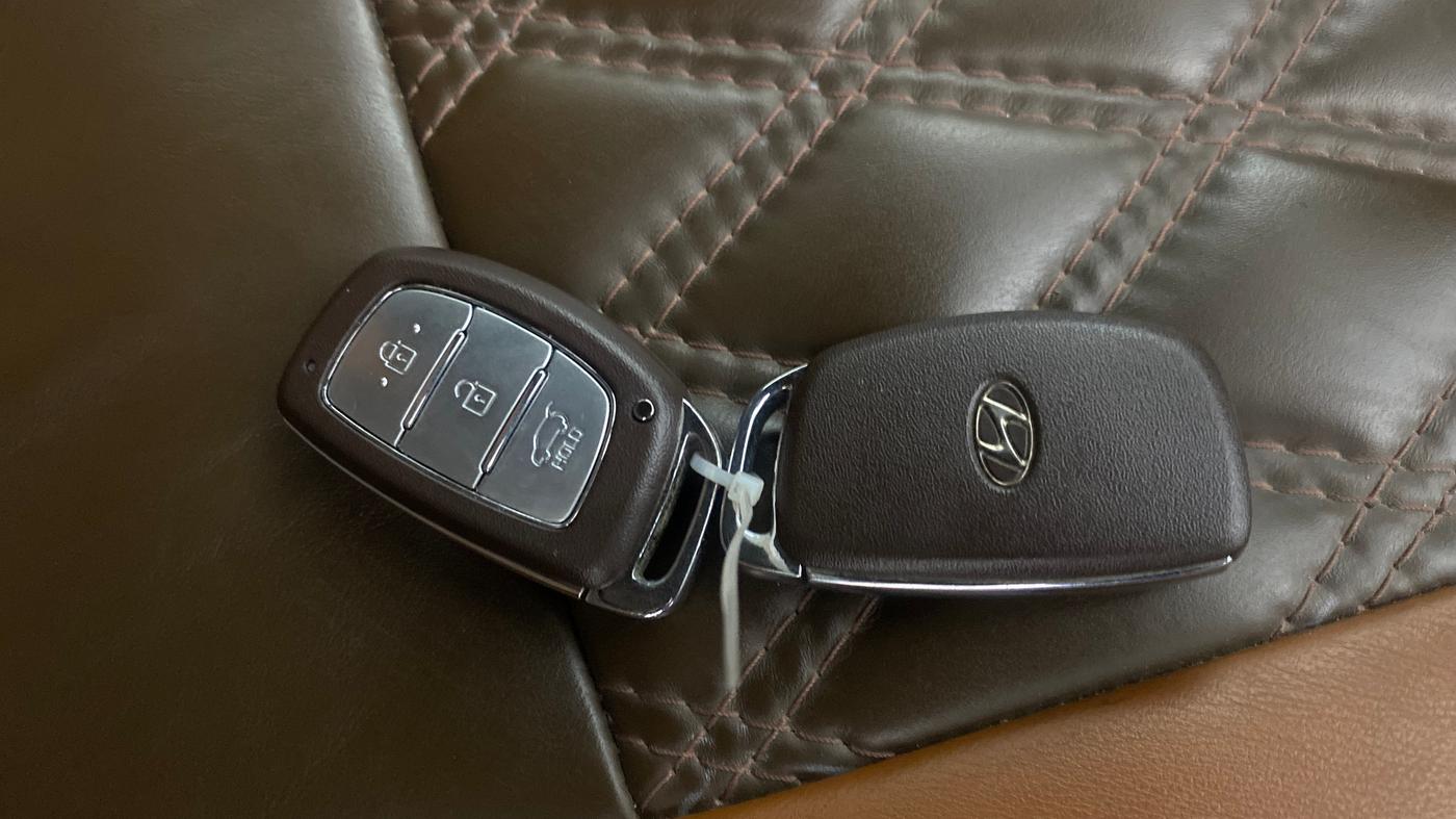 2018 Hyundai Creta SX PLUS AT 1.6 PETROL, Petrol, Automatic, 84,456 km, Key Close Up