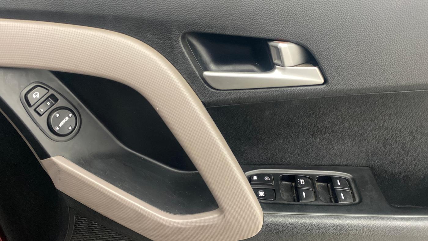 2018 Hyundai Creta SX PLUS AT 1.6 PETROL, Petrol, Automatic, 84,456 km, Driver Side Door Panels Control