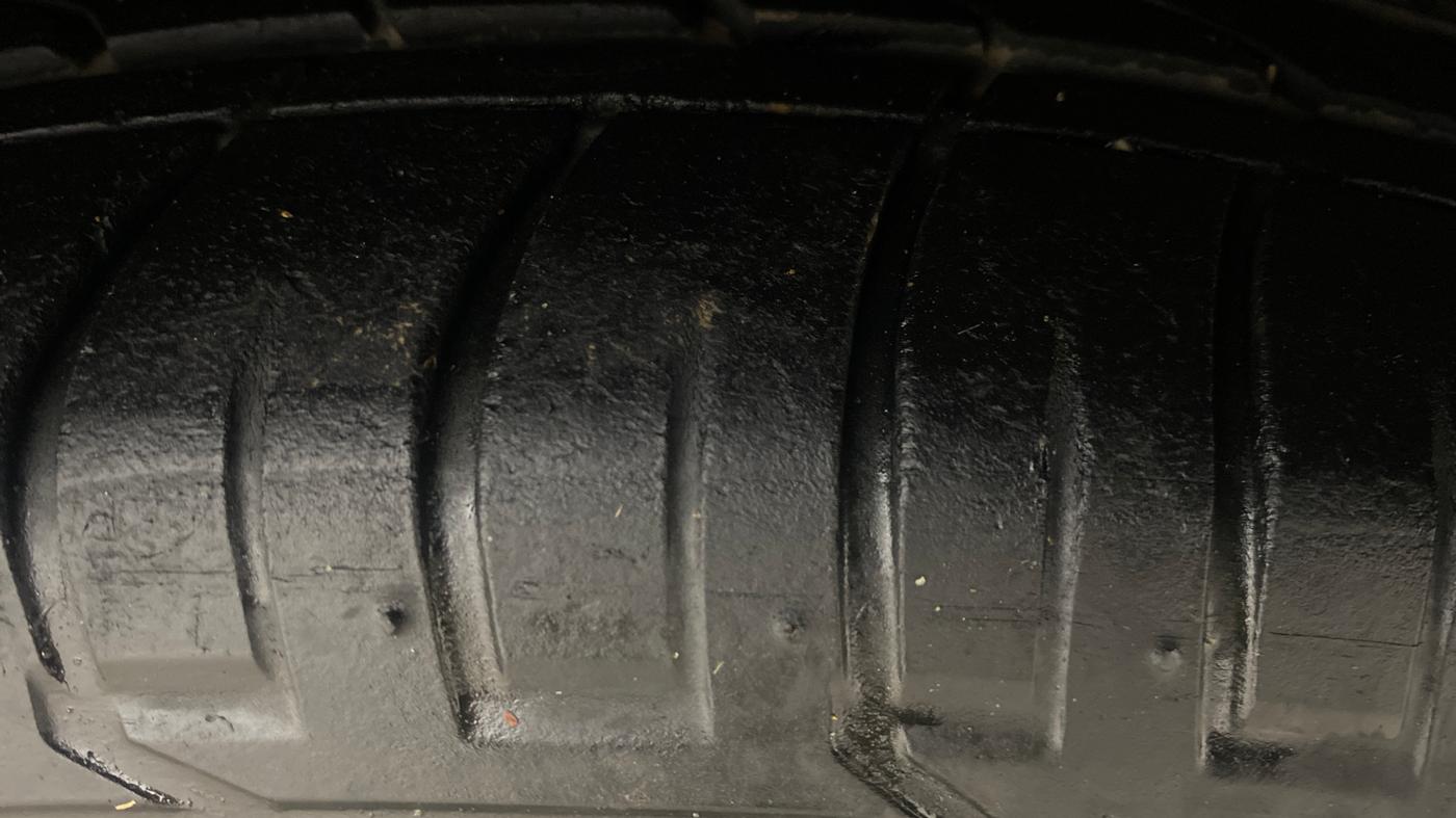 2018 Hyundai Creta SX PLUS AT 1.6 PETROL, Petrol, Automatic, 84,456 km, Right Front Tyre Tread