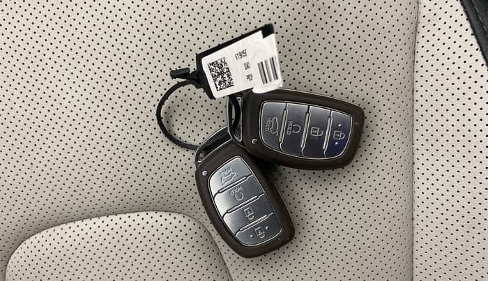2023 Hyundai Creta SX (O) IVT 1.5 PETROL, Petrol, Automatic, 15,445 km, Key Close Up