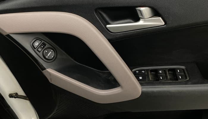 2018 Hyundai Creta SX AT 1.6 PETROL, Petrol, Automatic, 1,24,756 km, Driver Side Door Panels Control