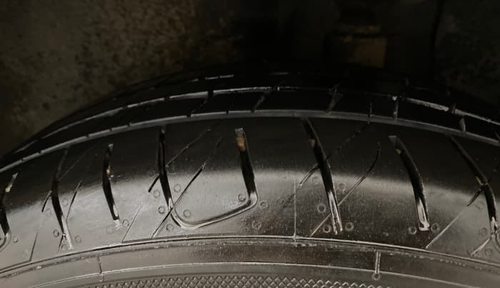 2018 Hyundai Creta SX AT 1.6 PETROL, Petrol, Automatic, 1,24,756 km, Left Rear Tyre Tread