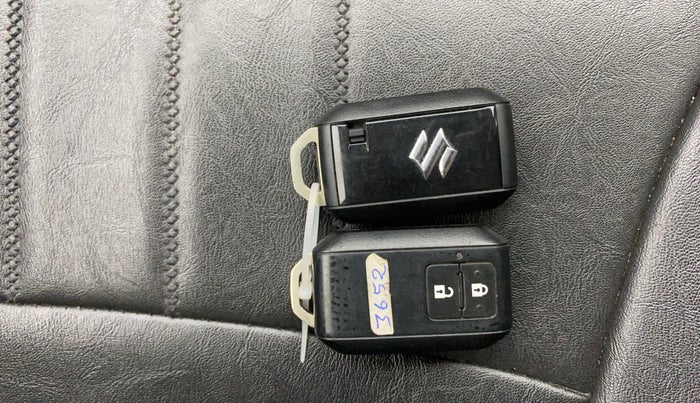 2021 Maruti XL6 ZETA MT, Petrol, Manual, 75,754 km, Key Close Up