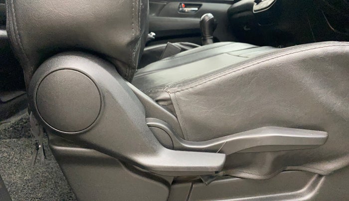 2021 Maruti XL6 ZETA MT, Petrol, Manual, 75,754 km, Driver Side Adjustment Panel