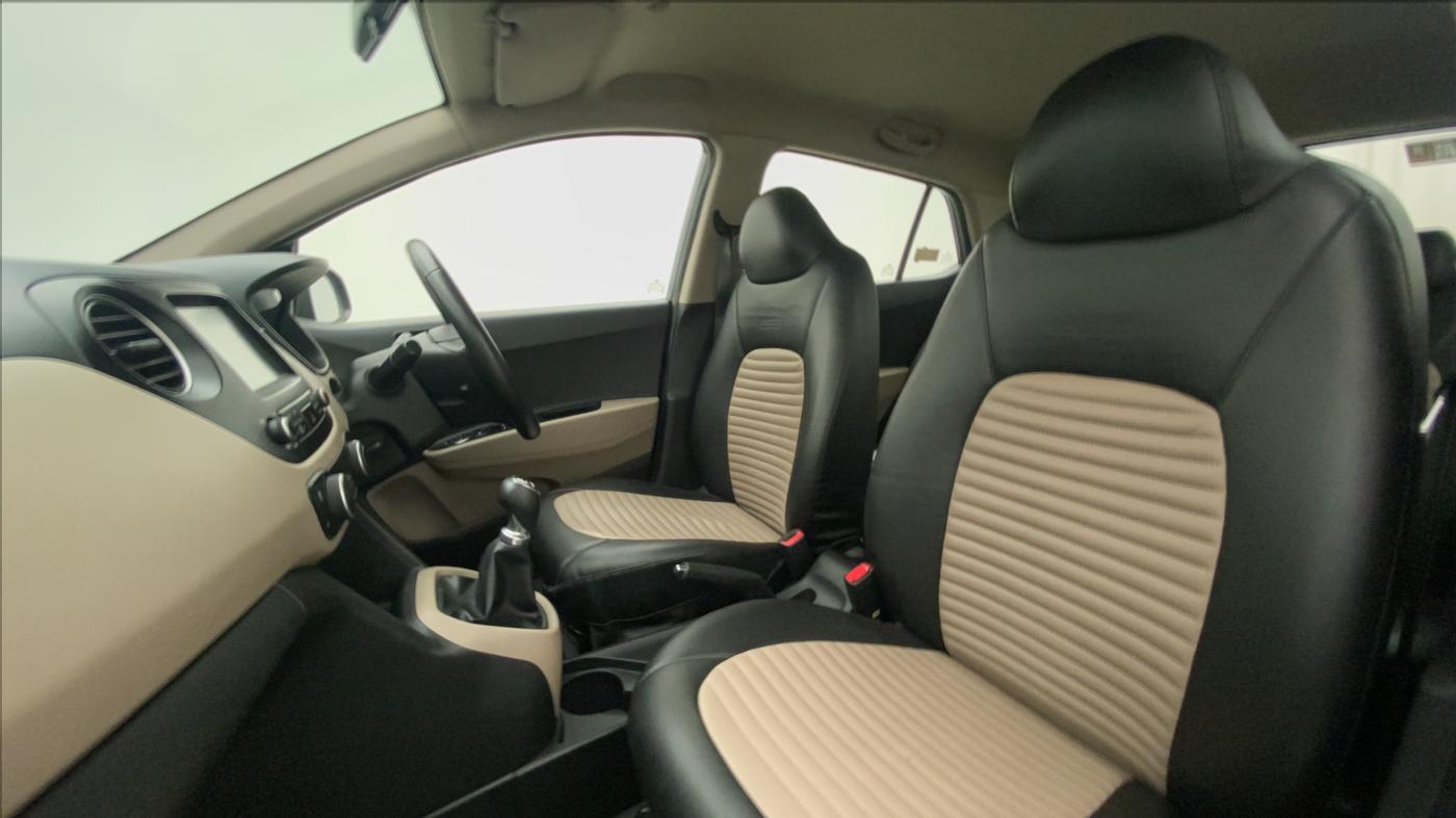 2017 Hyundai Grand i10 ASTA 1.2 KAPPA VTVT, CNG, Manual, 77,988 km, Right Side Front Door Cabin