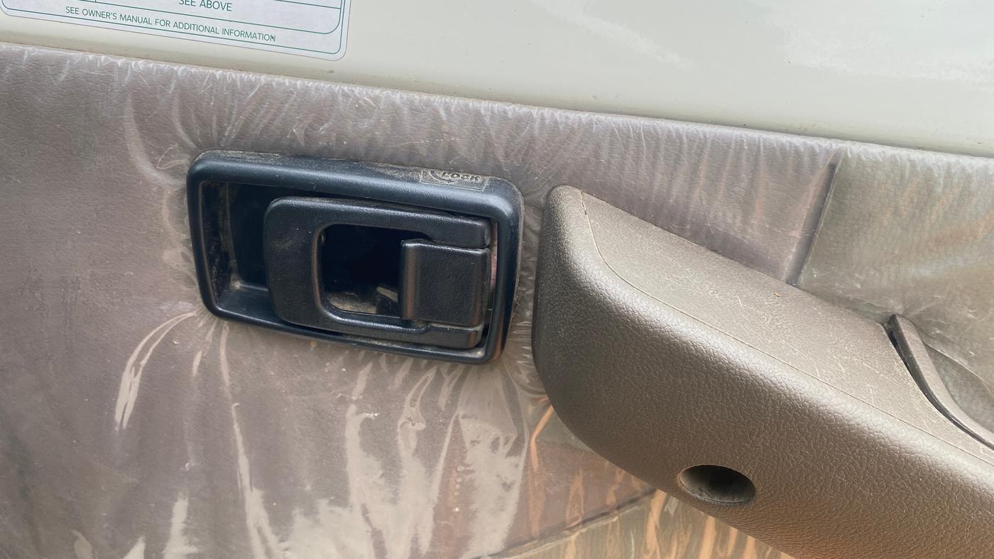 2023 Mahindra Bolero B6 (O), Diesel, Manual, 29,769 km, Driver Side Door Panels Control