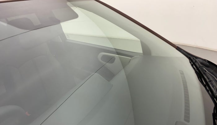 2022 Hyundai AURA S 1.2 CNG, CNG, Manual, 25,910 km, Front windshield - Minor spot on windshield