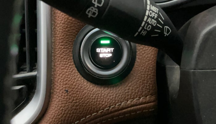 2021 MG HECTOR PLUS SHARP 1.5 PETROL TURBO HYBRID MT 6-STR, Petrol, Manual, 27,438 km, Keyless Start/ Stop Button