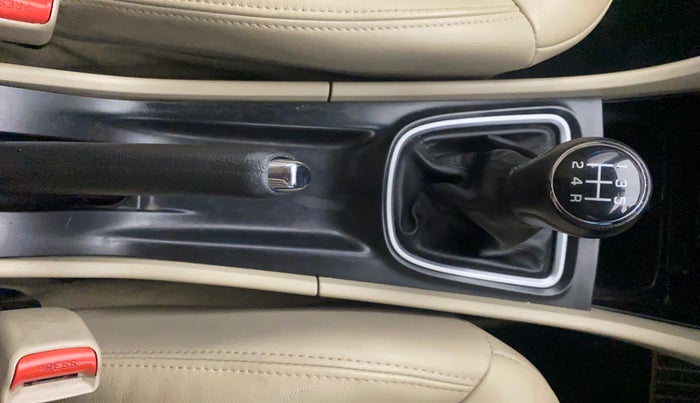 2021 Maruti Ciaz ALPHA 1.5 SHVS PETROL, Petrol, Manual, 74,446 km, Gear Lever