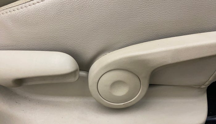 2021 Maruti Ciaz ALPHA 1.5 SHVS PETROL, Petrol, Manual, 74,446 km, Driver Side Adjustment Panel