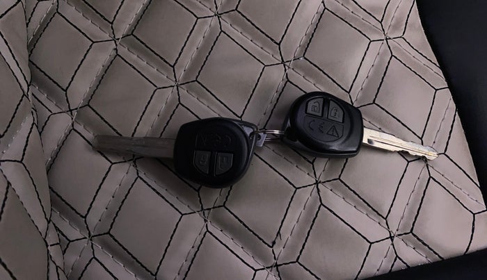 2024 Maruti BREZZA VXI, Petrol, Manual, 46,755 km, Key Close Up