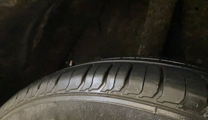 2021 Hyundai VENUE SX 1.0 TURBO IMT, Petrol, Manual, 83,029 km, Right Rear Tyre Tread