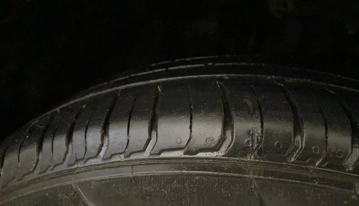 2021 Hyundai VENUE SX 1.0 TURBO IMT, Petrol, Manual, 83,029 km, Right Front Tyre Tread