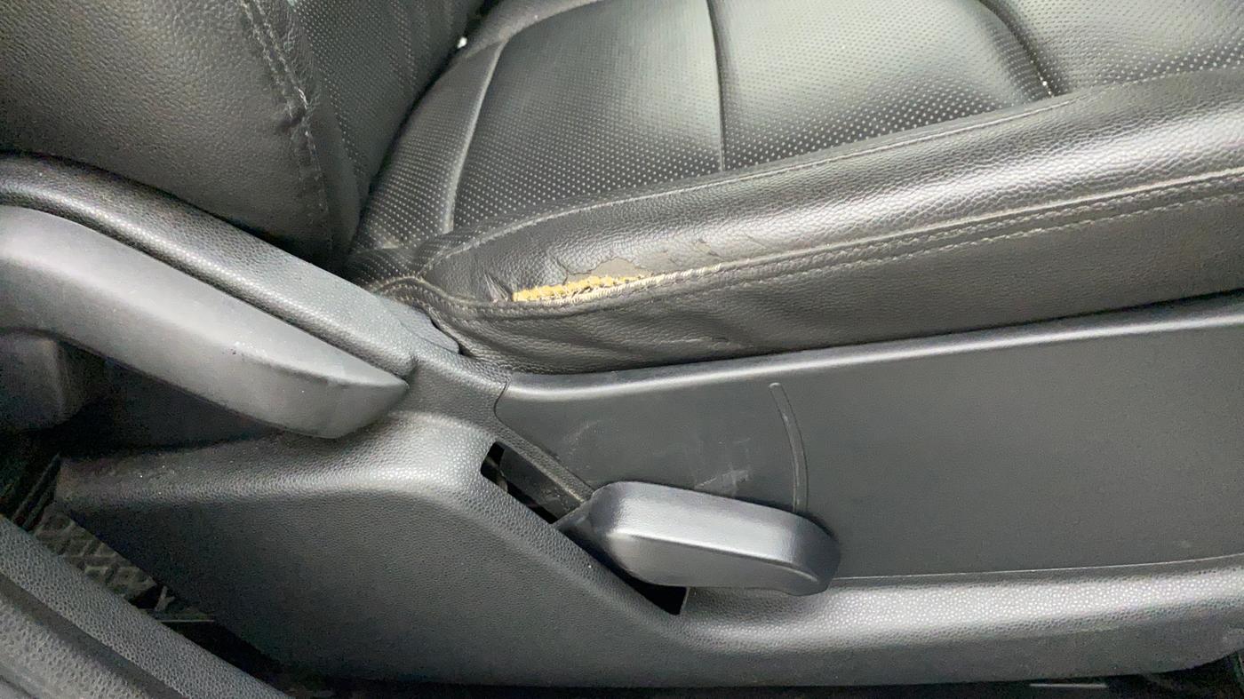 2020 Ford Ecosport TITANIUM + 1.5L PETROL AT, Petrol, Automatic, 70,225 km, Driver Side Adjustment Panel