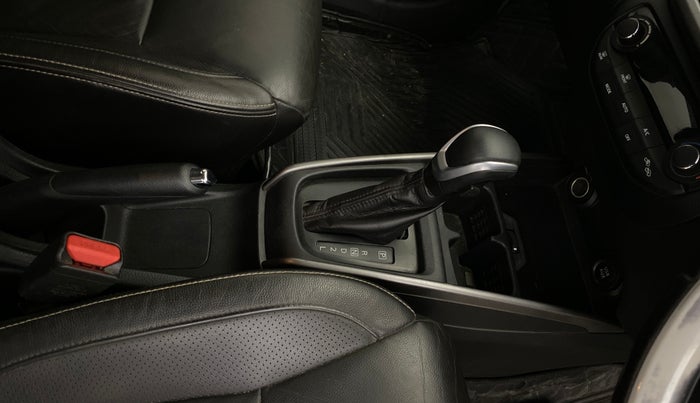 2019 Maruti XL6 ALPHA AT, Petrol, Automatic, 94,065 km, Gear Lever