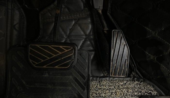 2019 Maruti XL6 ALPHA AT, Petrol, Automatic, 94,065 km, Pedals