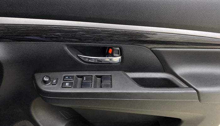 2019 Maruti XL6 ALPHA AT, Petrol, Automatic, 94,065 km, Driver Side Door Panels Control