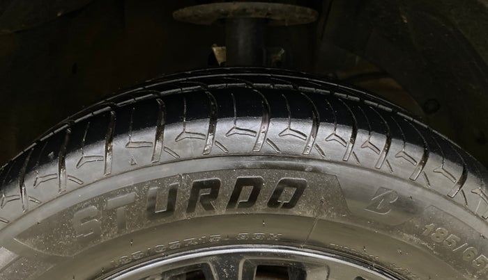 2019 Maruti XL6 ALPHA AT, Petrol, Automatic, 94,065 km, Right Front Tyre Tread