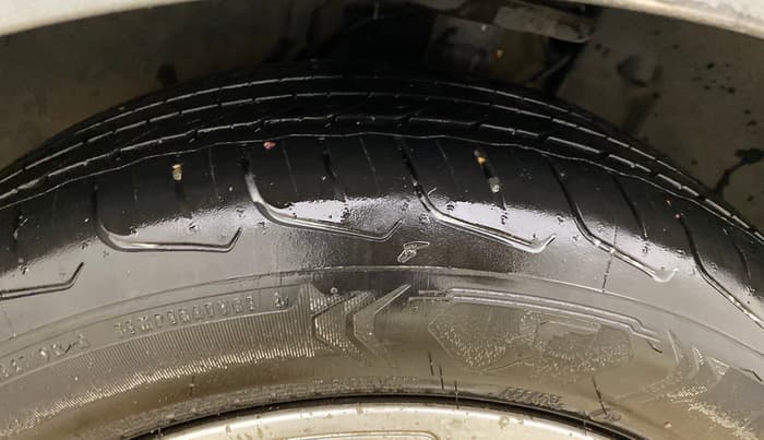 2020 Tata ALTROZ XT PETROL, Petrol, Manual, 84,437 km, Left Front Tyre Tread