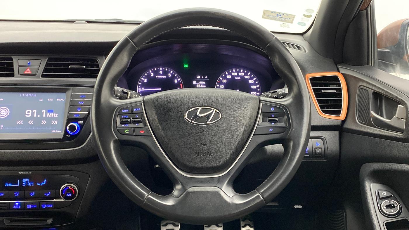 2017 Hyundai i20 Active 1.2 SX, Petrol, Manual, 22,310 km, Steering Wheel Close Up