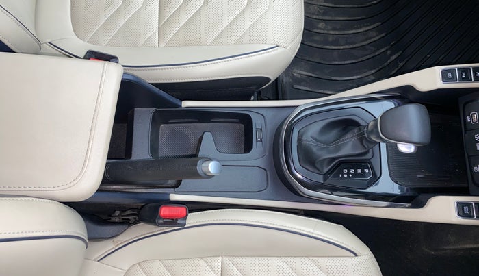 2023 KIA CARENS LUXURY PLUS 1.5 PETROL DCT 7 STR, Petrol, Automatic, 15,166 km, Gear Lever