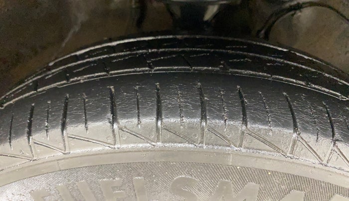 2022 Maruti Alto VXI, Petrol, Manual, 40,189 km, Right Front Tyre Tread