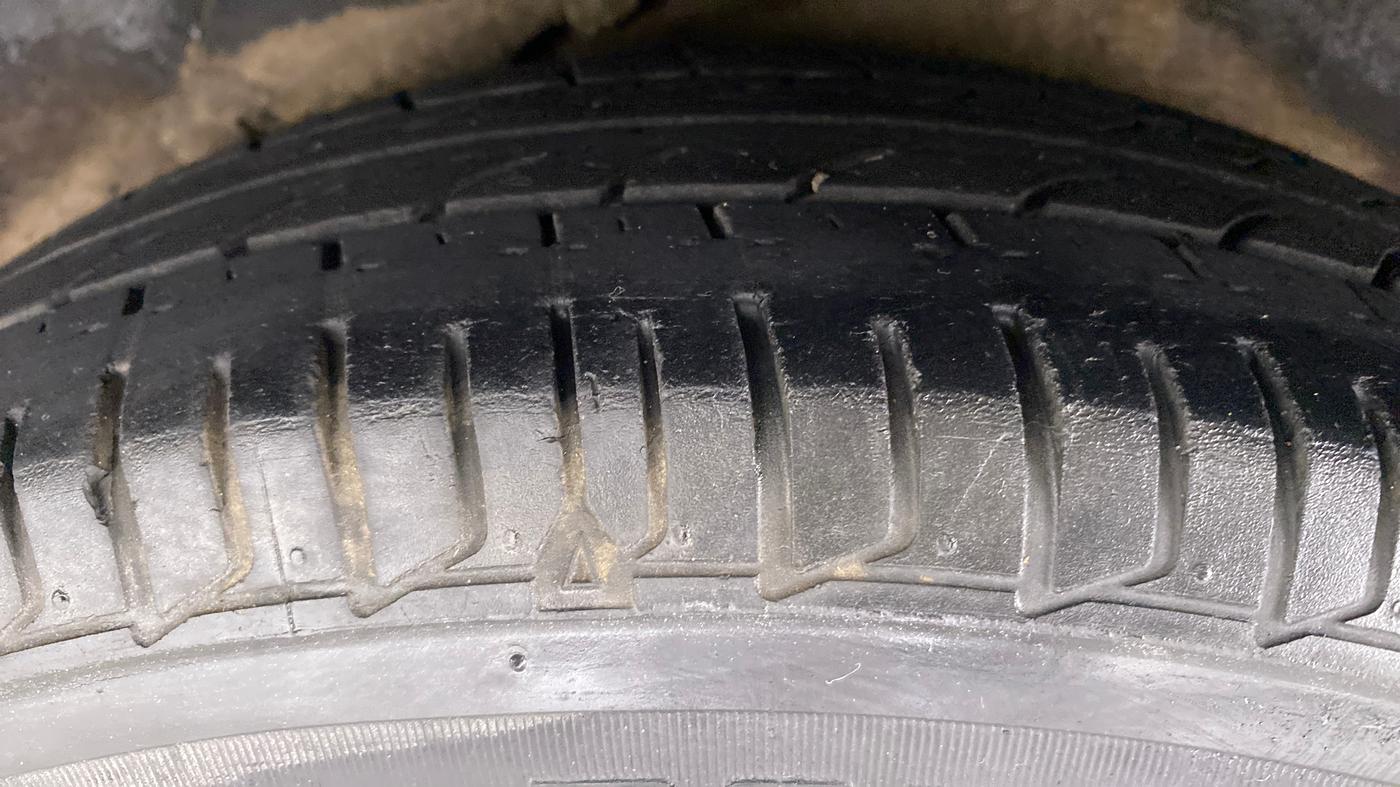 2012 Hyundai i10 SPORTZ 1.2 AT KAPPA2, Petrol, Automatic, 75,476 km, Left Rear Tyre Tread