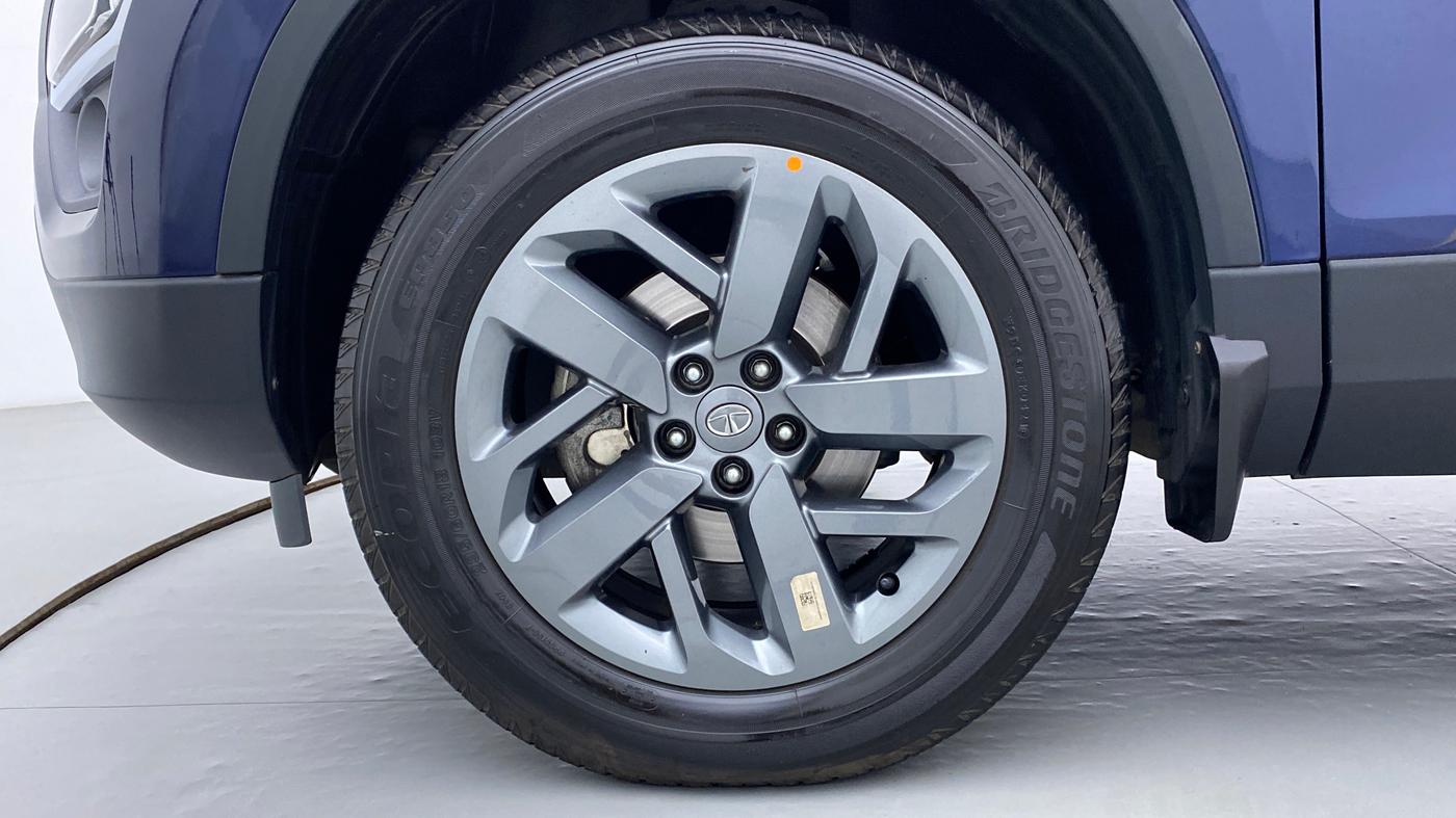 2021 Tata Safari XT+2.0 KRYOTEC, Diesel, Manual, 6,442 km, Left Front Wheel