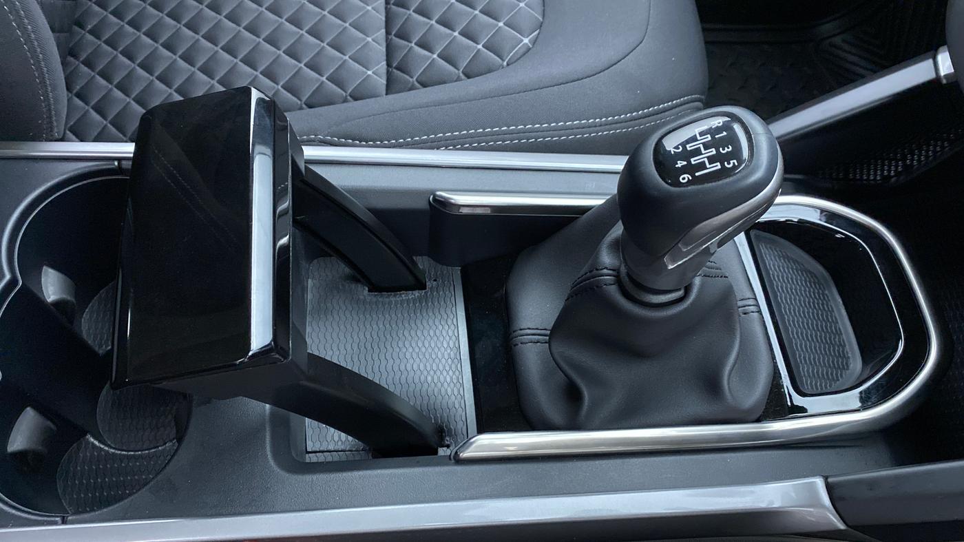 2021 Tata Safari XT+2.0 KRYOTEC, Diesel, Manual, 6,442 km, Gear Lever