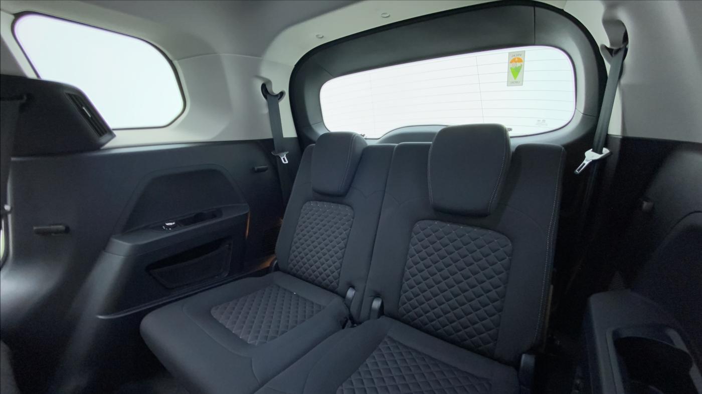 2021 Tata Safari XT+2.0 KRYOTEC, Diesel, Manual, 6,442 km, Third Seat Row ( optional )