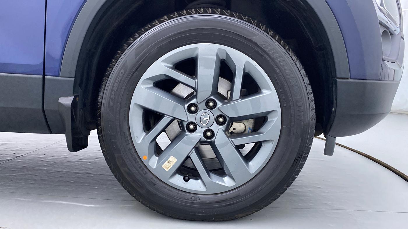 2021 Tata Safari XT+2.0 KRYOTEC, Diesel, Manual, 6,442 km, Right Front Wheel