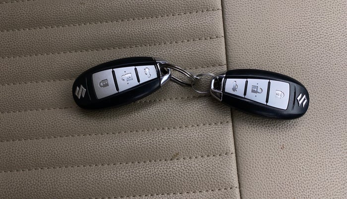 2016 Maruti Swift Dzire ZXI, Petrol, Manual, 29,557 km, Key Close Up