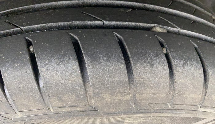 2016 Maruti Swift Dzire ZXI, Petrol, Manual, 29,557 km, Right Rear Tyre Tread