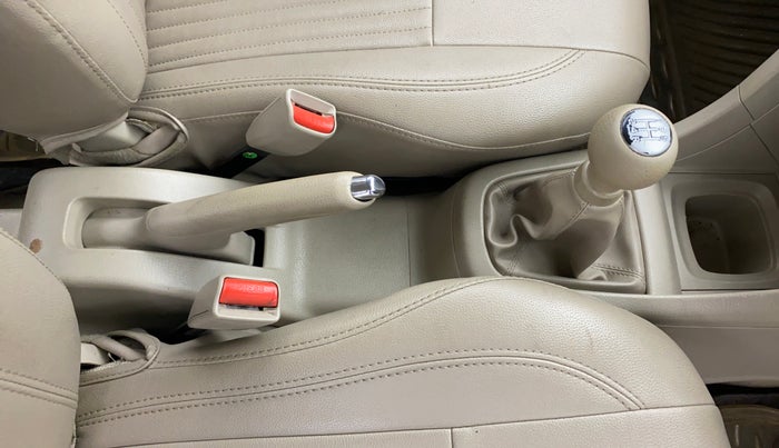 2016 Maruti Swift Dzire ZXI, Petrol, Manual, 29,557 km, Gear Lever