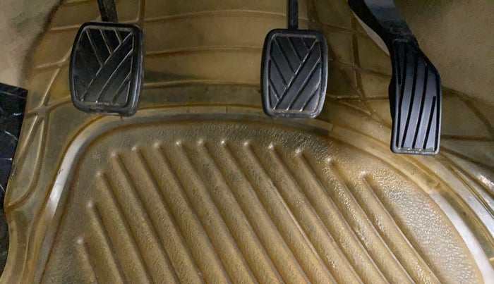 2016 Maruti Swift Dzire ZXI, Petrol, Manual, 29,557 km, Pedals