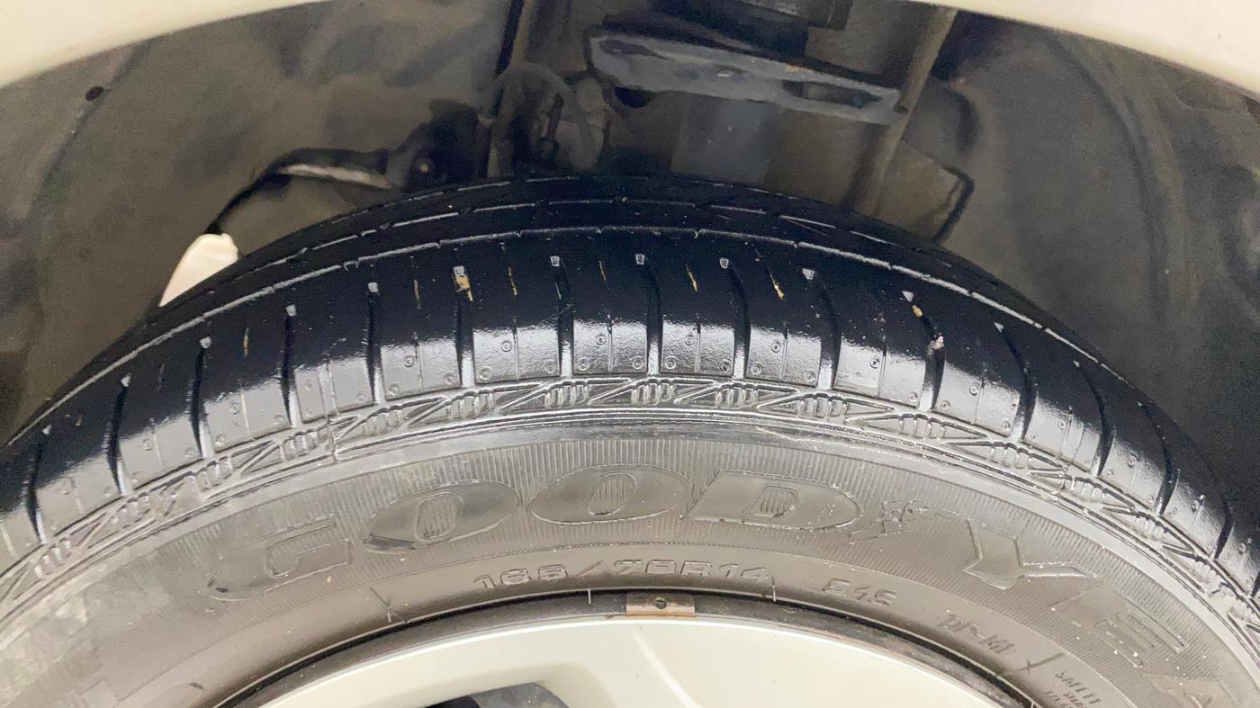 2019 Tata TIGOR XZ PETROL, CNG, Manual, 79,916 km, Left Front Tyre Tread