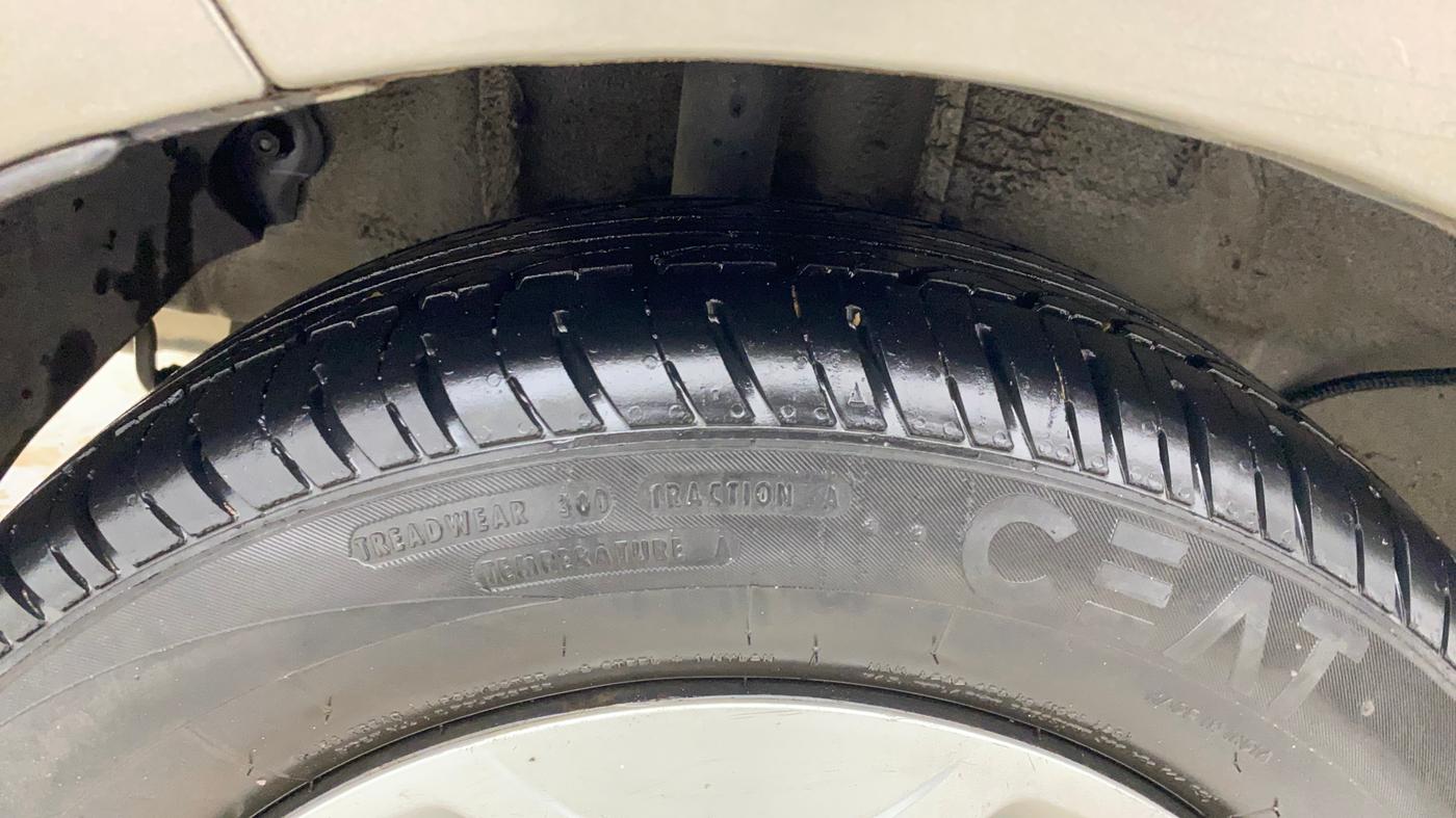 2019 Tata TIGOR XZ PETROL, CNG, Manual, 79,916 km, Right Rear Tyre Tread