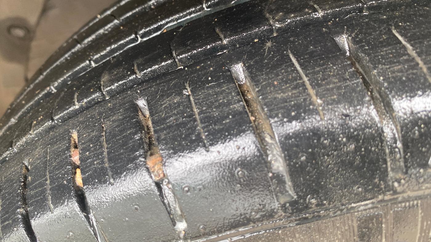 2019 Toyota Glanza V CVT, Petrol, Automatic, 25,218 km, Left Front Tyre Tread