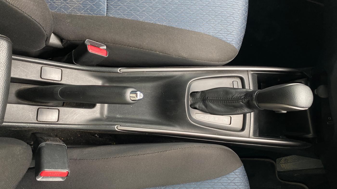 2019 Toyota Glanza V CVT, Petrol, Automatic, 25,218 km, Gear Lever