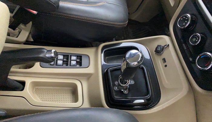 2017 Mahindra TUV300 T8 AMT, Diesel, Automatic, 1,35,545 km, Gear Lever