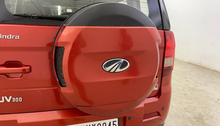 2017 Mahindra TUV300 T8 AMT, Diesel, Automatic, 1,35,545 km, Spare Tyre