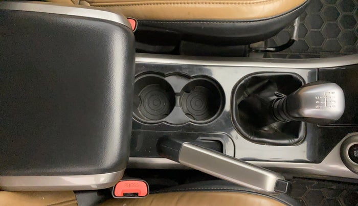 2020 Mahindra XUV500 W11, Diesel, Manual, 66,281 km, Gear Lever