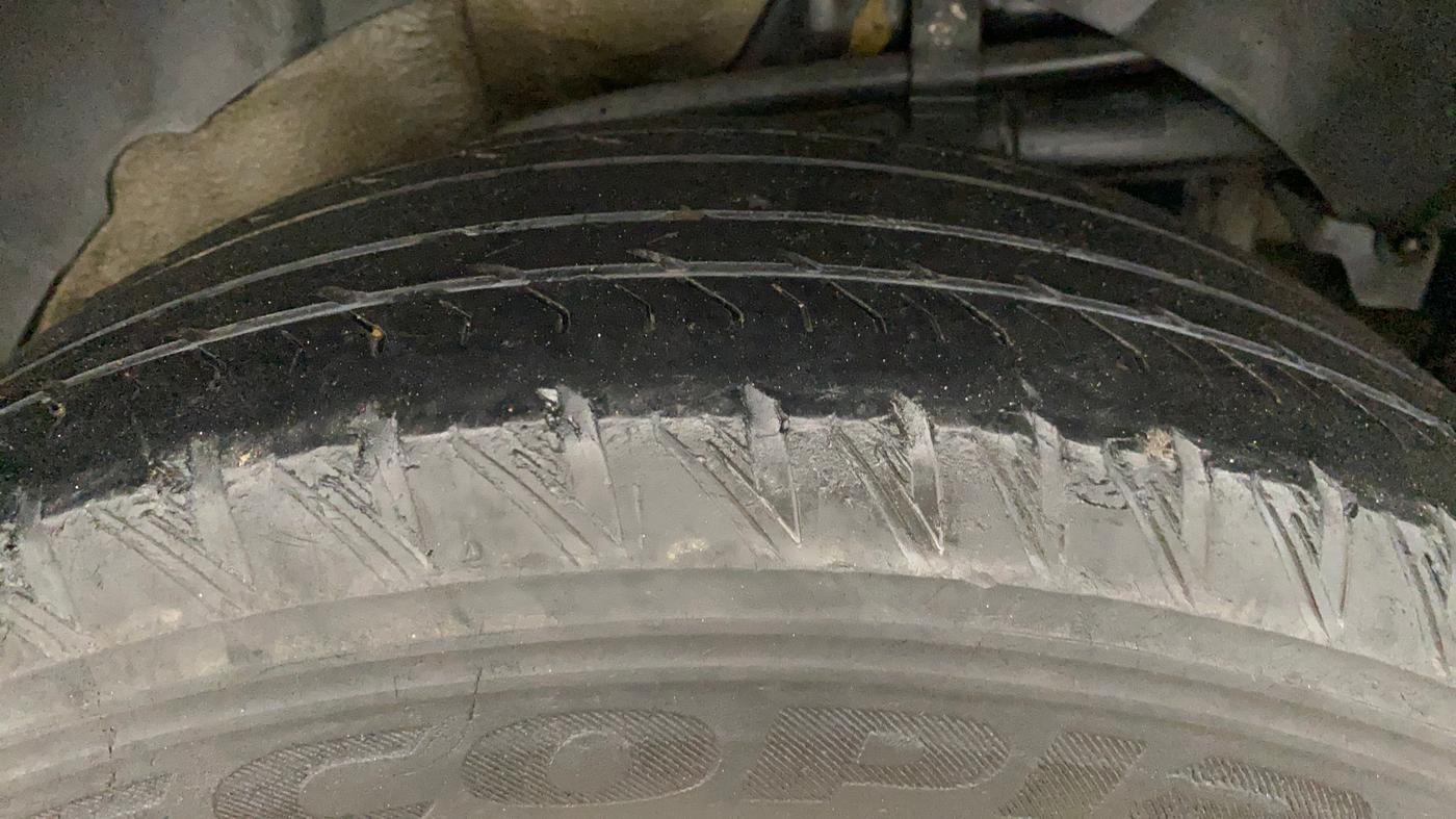 2020 Mahindra XUV500 W11, Diesel, Manual, 66,281 km, Left Rear Tyre Tread