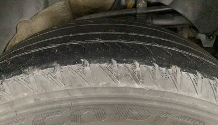 2020 Mahindra XUV500 W11, Diesel, Manual, 66,281 km, Left Rear Tyre Tread