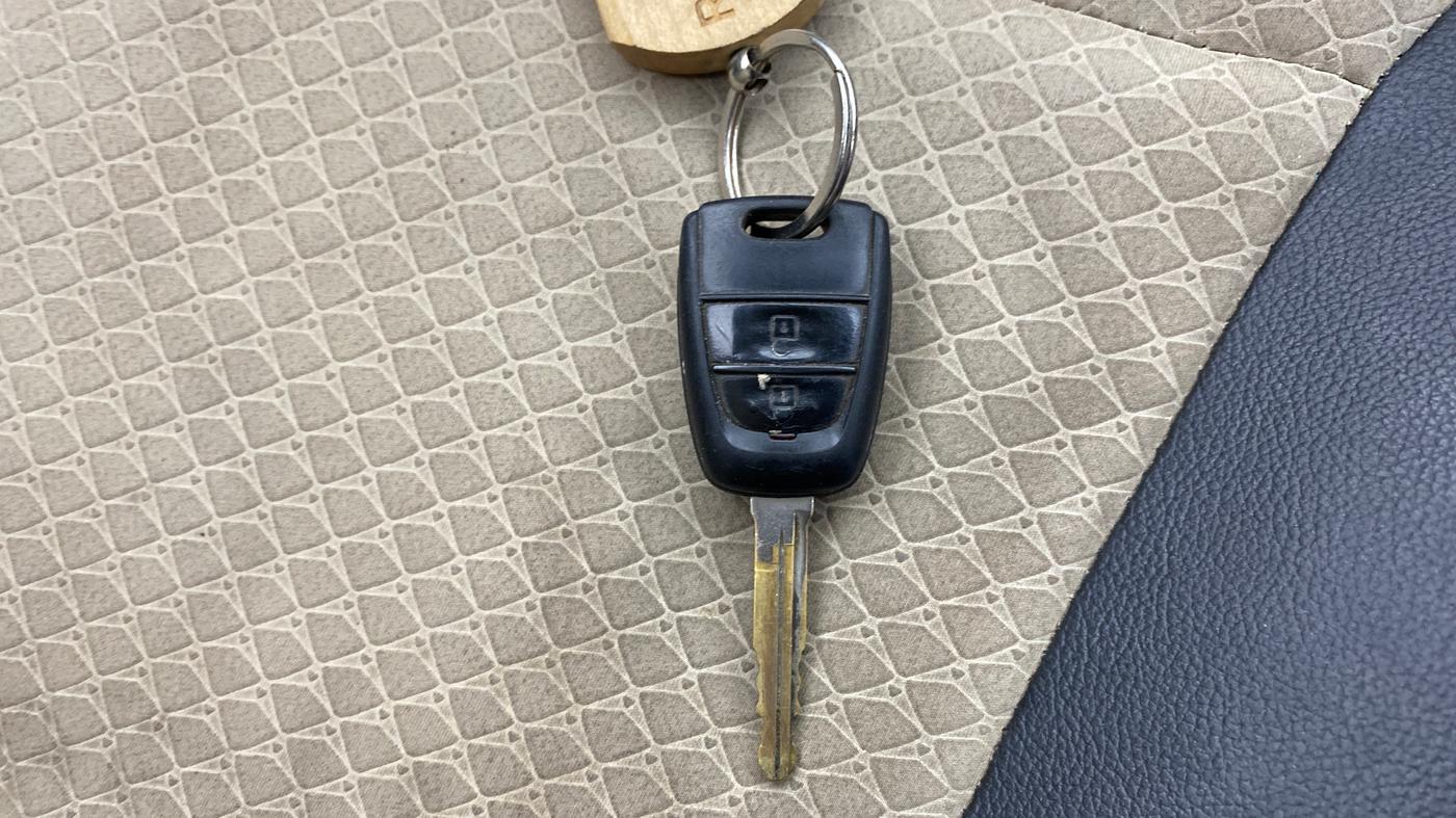2019 Hyundai NEW SANTRO SPORTZ MT, Petrol, Manual, 35,542 km, Key Close Up