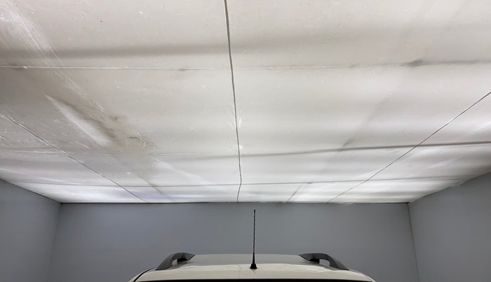 2019 Tata Safari Storme 2.2 EX 4X2, Diesel, Manual, 1,39,127 km, Moonroof/ Sunroof