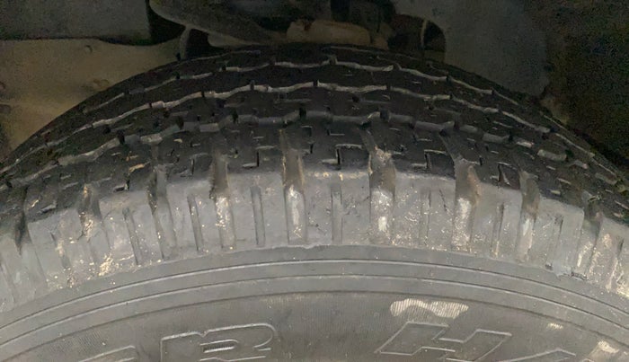 2019 Tata Safari Storme 2.2 EX 4X2, Diesel, Manual, 1,39,127 km, Left Front Tyre Tread