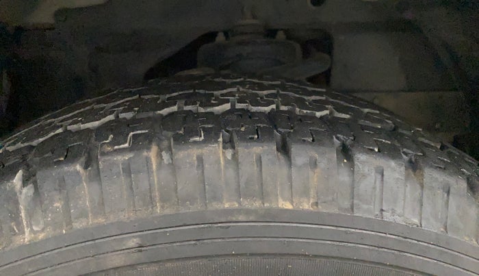 2019 Tata Safari Storme 2.2 EX 4X2, Diesel, Manual, 1,39,127 km, Right Front Tyre Tread